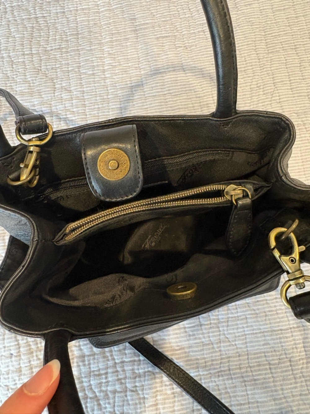 Fossil Black Pebbled Leather Crossbody Bag with Key Charm - Picture 11 of 12